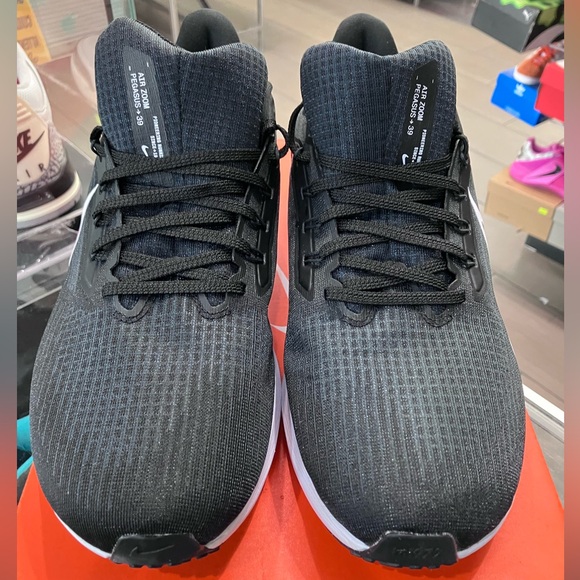 Nike Air Zoom Pegasus 39 Black White Size 12 main image 7